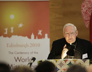 Mons. Brian Farrell, L.C. pronuncia su conferencia en Edimburgo