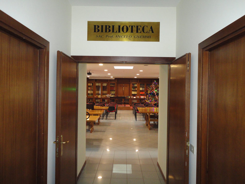 Collegio sacerdotale Giovanni Paolo II, biblioteca