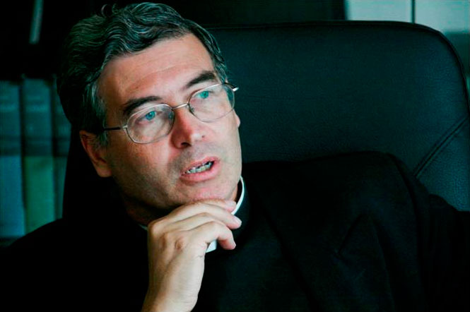 El padre Pedro Barrajón durante la entrevista concedida a LaRed en el Ateneo Pontificio Regina Apostolorum.