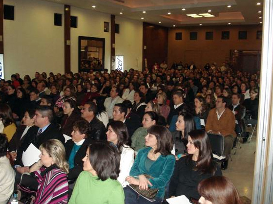 Para aquellas instituciones educativas que desean afrontar el Bullying de una forma integral Familia Unida ofrece un ciclo de conferencias sobre el tema.