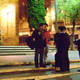 J&oacute;venes misionando por las calles.