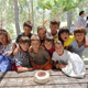 Chicos del campamento comparten momentos especiales de amistad y compa&ntilde;erismo.