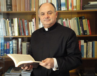 Padre Miguel Angel Llamas, L. C.