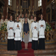 Nella foto: al centro Silvia Carcangiu, con i neo professi Gabriele Coletto, Michael Canzian, Luis E. Rodr&iacute;guez e Evert N&uacute;&ntilde;ez, LLCC. Dietro, P. &Oacute;scar N&aacute;der e gli altri sacerdoti concelebranti. 