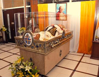 Las reliquias permanecieron algunos días en la Nunciatura Apostólica
