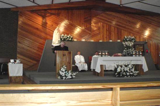 Misa en la capilla de Fátima