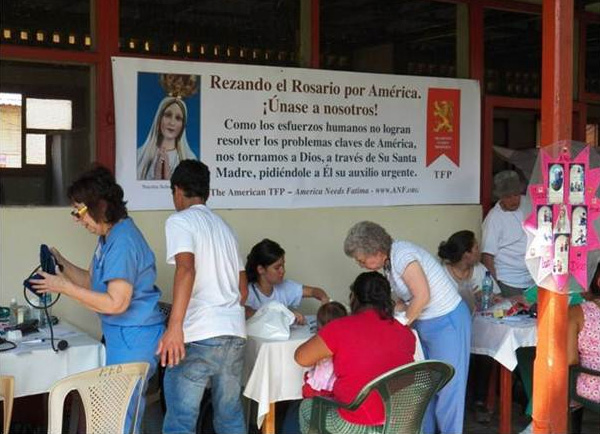 Misiones médicas en Escuintla, donde se atendieron a cerca de 1,300 pacientes.