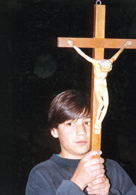 I membri dell’ECYD trovano in Cristo il loro migliore amico. Si riuniscono in gruppi per attività formative e di apostolato.