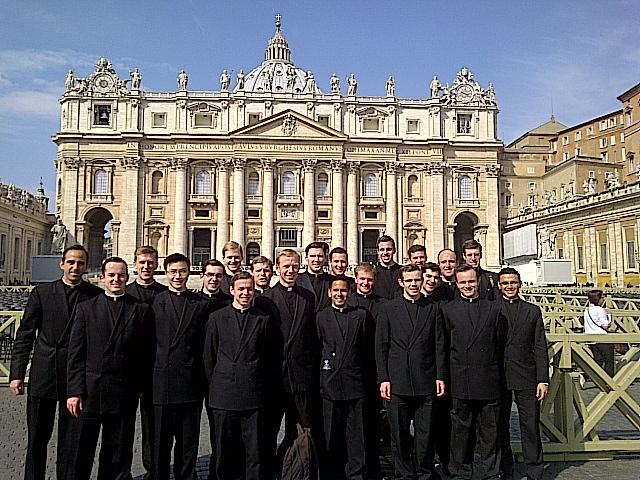 Group of 21 LC seminarians