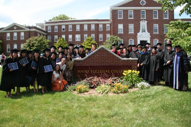 Mater Ecclesiae Graduates