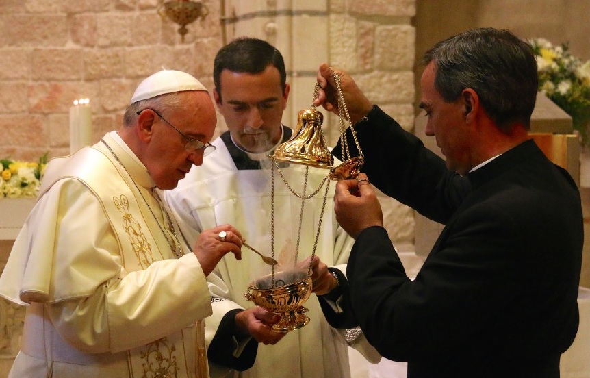 Pope Francis preparing incense