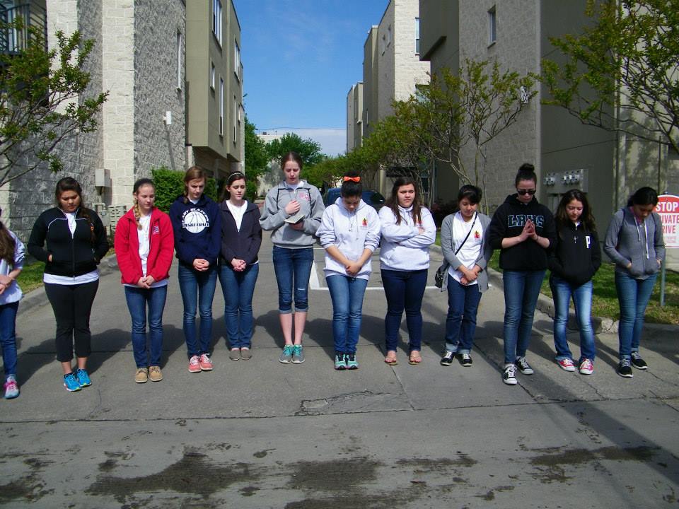 Praying at abortion clinic in Dallas