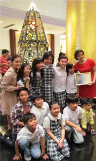 studentswithtree2012