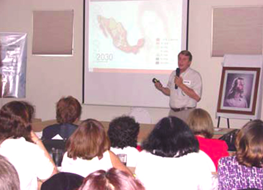 Jaime del Val, quien junto con su esposa Karen, coordinan el trabajo de promoción vocacional en Veracruz.