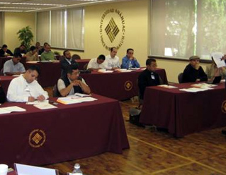 Primer módulo del diplomado en sicología para formadores de seminarios, en la Universidad Anáhuac de México Norte.