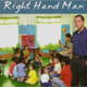Ram&oacute;n Austria con los ni&ntilde;os de Mano Amiga Filipinas.