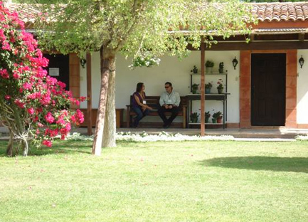 Una pausa en el camino para reflexionar en pareja, eso son las renovaciones matrimoniales.