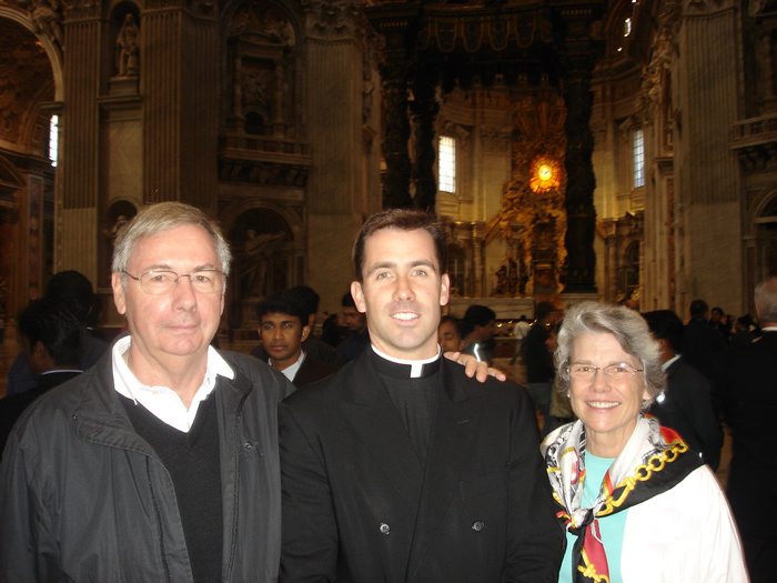 Fr. Richard with his parents in St. Peter´s Basilica in Rome.